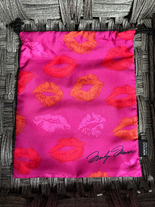IPSY EXTRA MM100 MARILYN MONROE PINK LIPS DRAWSTRING LIMITED EDITION BAG