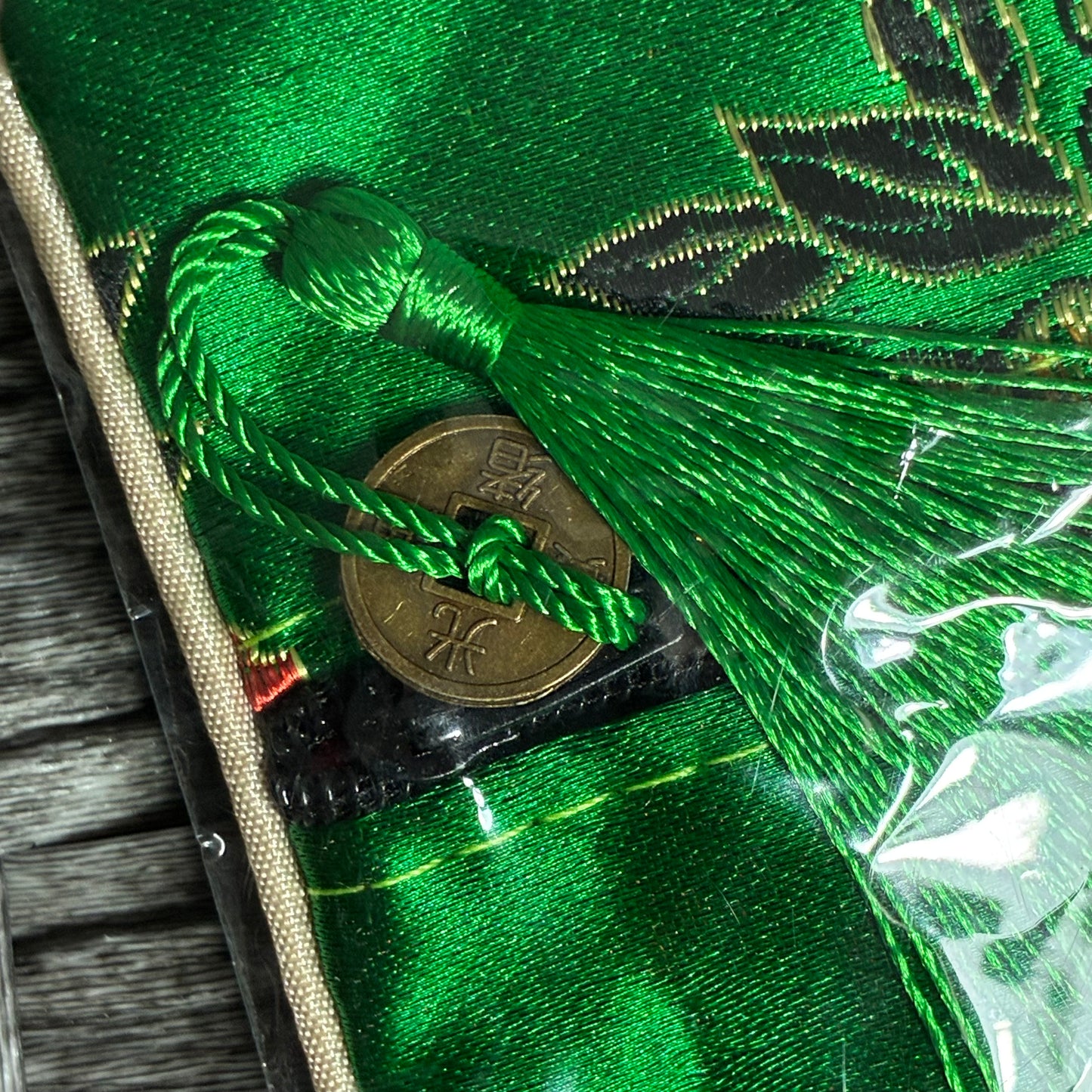 ASIAN GREEN FLORAL ZIPPER POUCH