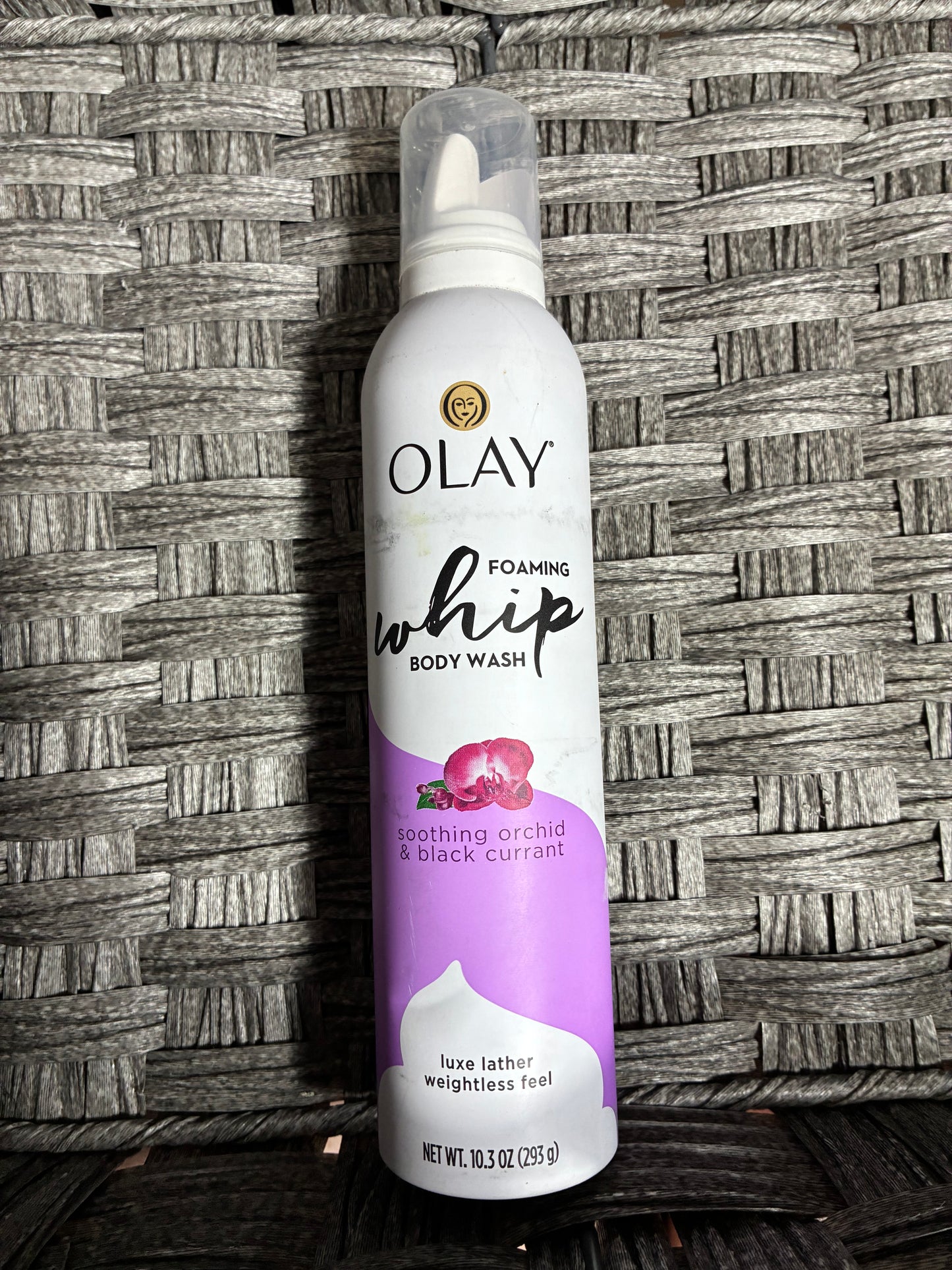OLAY FOAMING WHIP BODY WASH SOOTHING ORCHID & BLACK CURRANT 10 OZ DISCONTINUED
