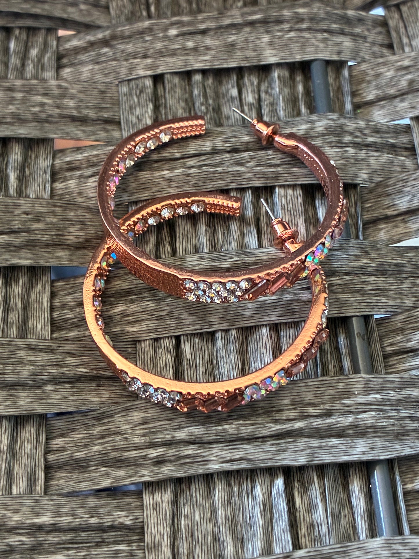 ROSE GOLD TONE RHINESTONE HOOP EARRINGS