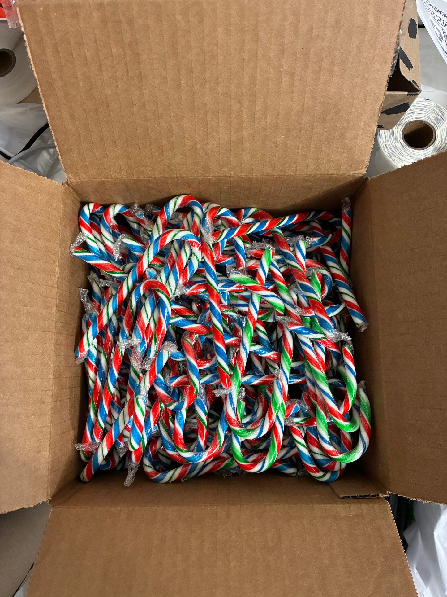 95CT SOUR PATCH KIDS CANDY CANES