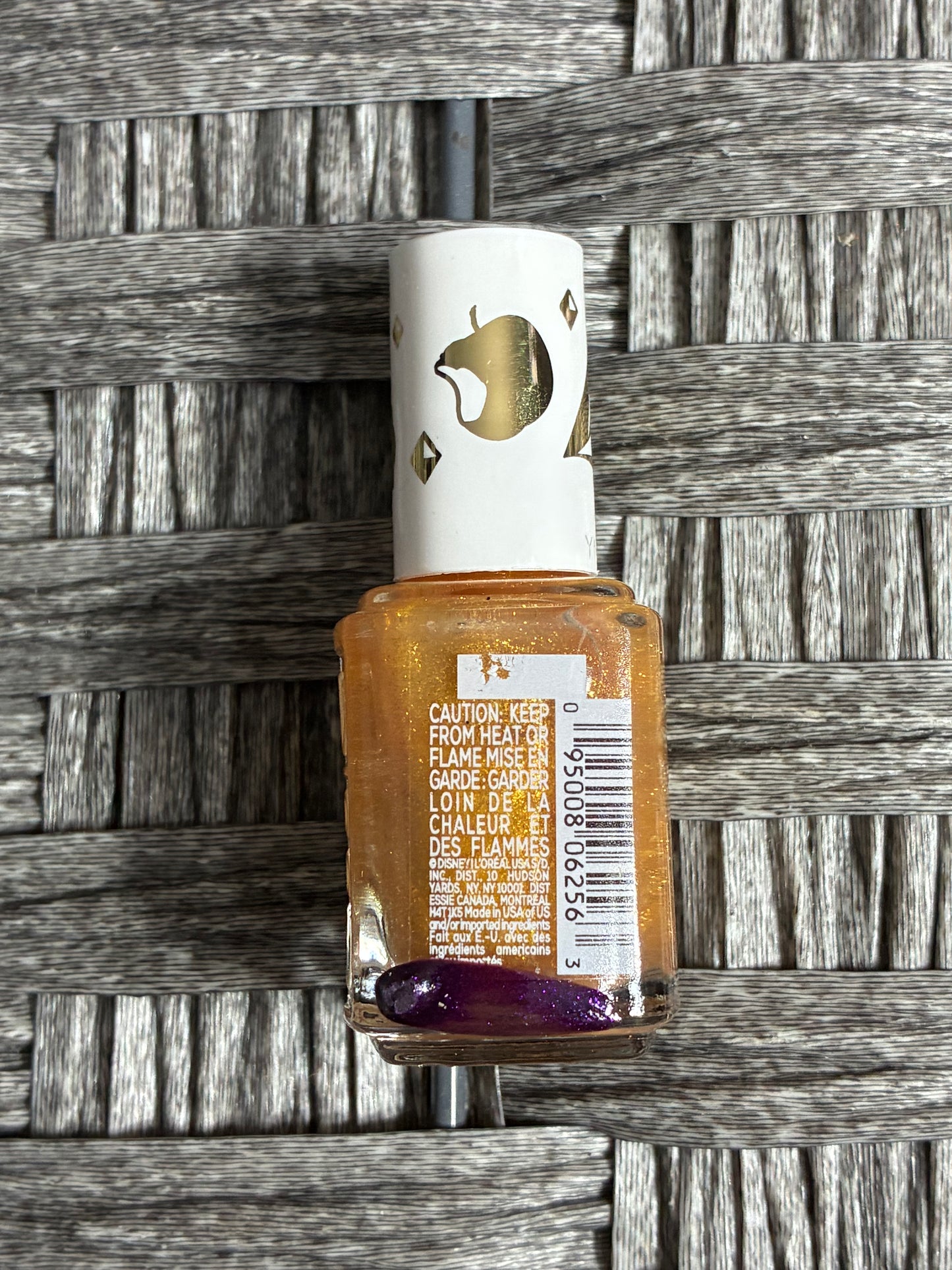 ESSIE SNOW WHITE LIMITED EDITION 2025 NAIL POLISH