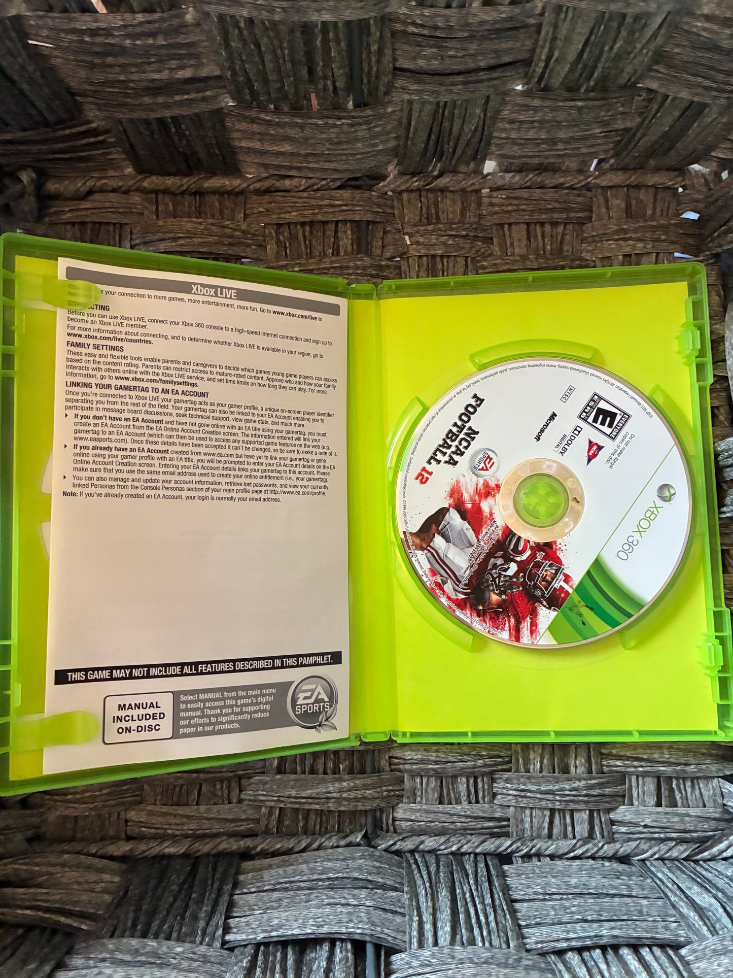 XBOX 360 EA SPORTS NCAA FOOTBALL 12 PRE OWNED