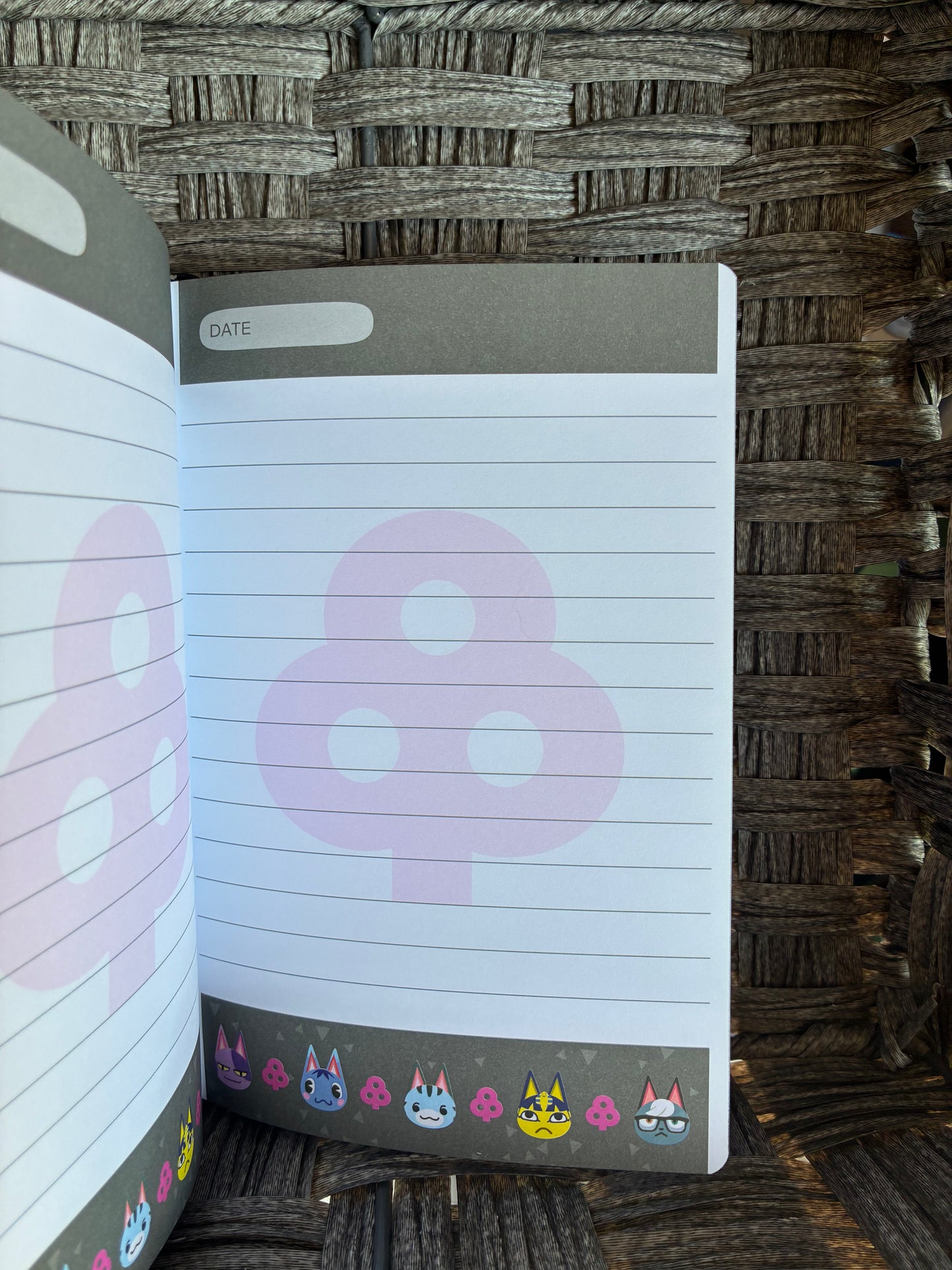 ANIMAL CROSSING NEW HORIZONS JOURNAL CALENDAR 2021-2022 - LIKE NEW