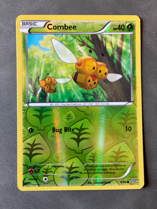 2015 POKEMON TCG COMBEE 9/98 HOLO