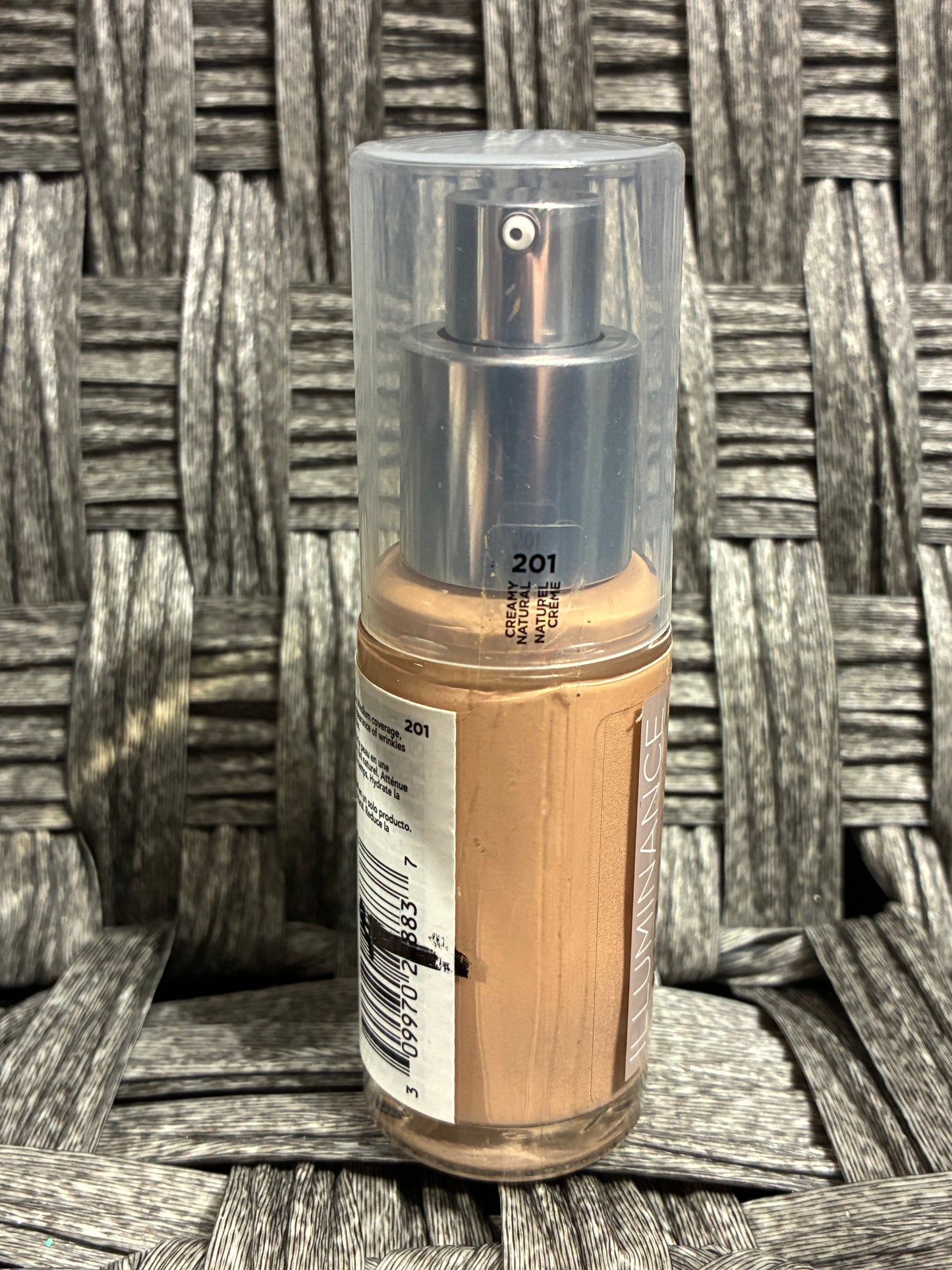 REVLON ILLUMINANCE SKIN-CARING FOUNDATION