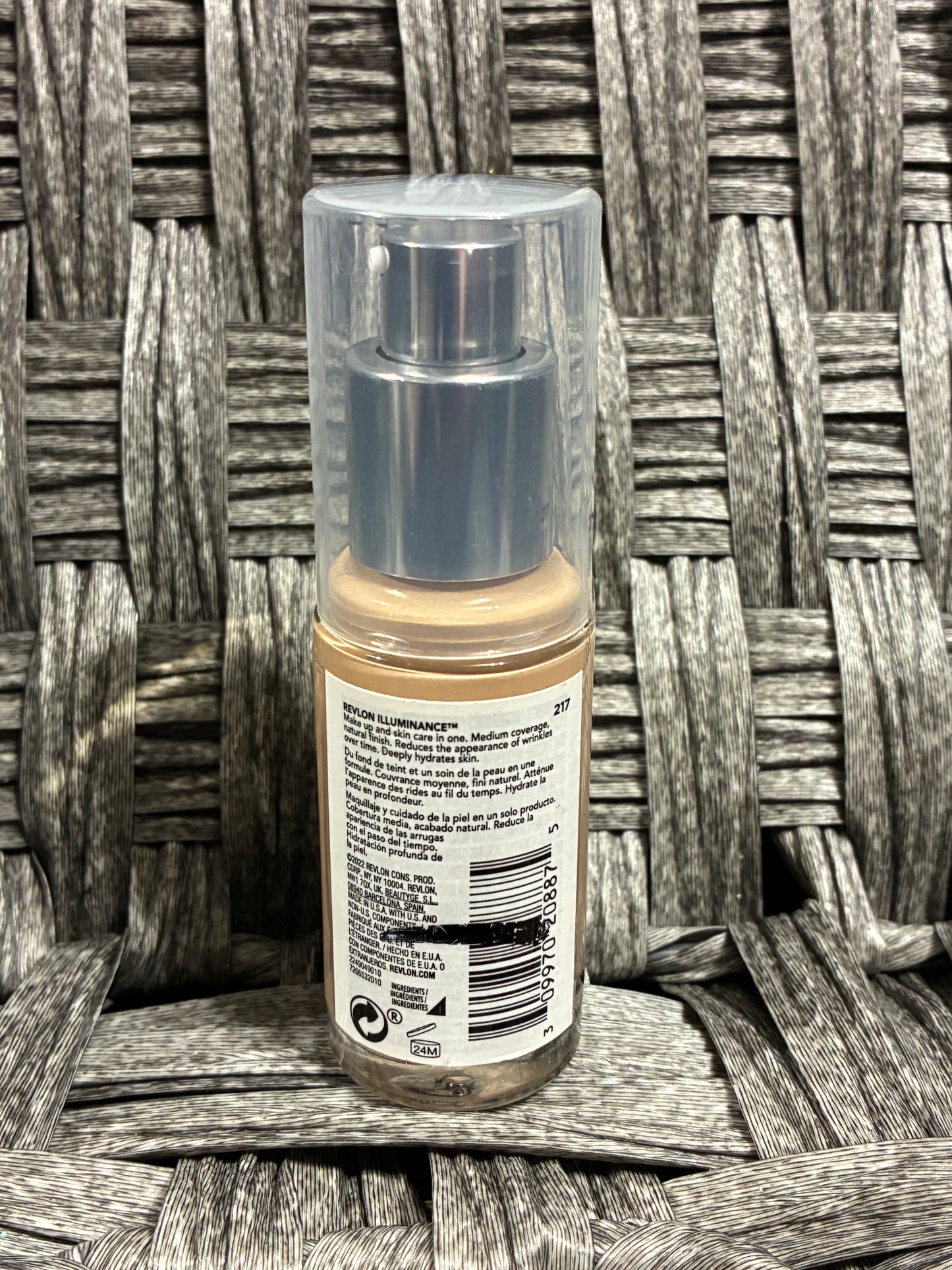REVLON ILLUMINANCE SKIN-CARING FOUNDATION