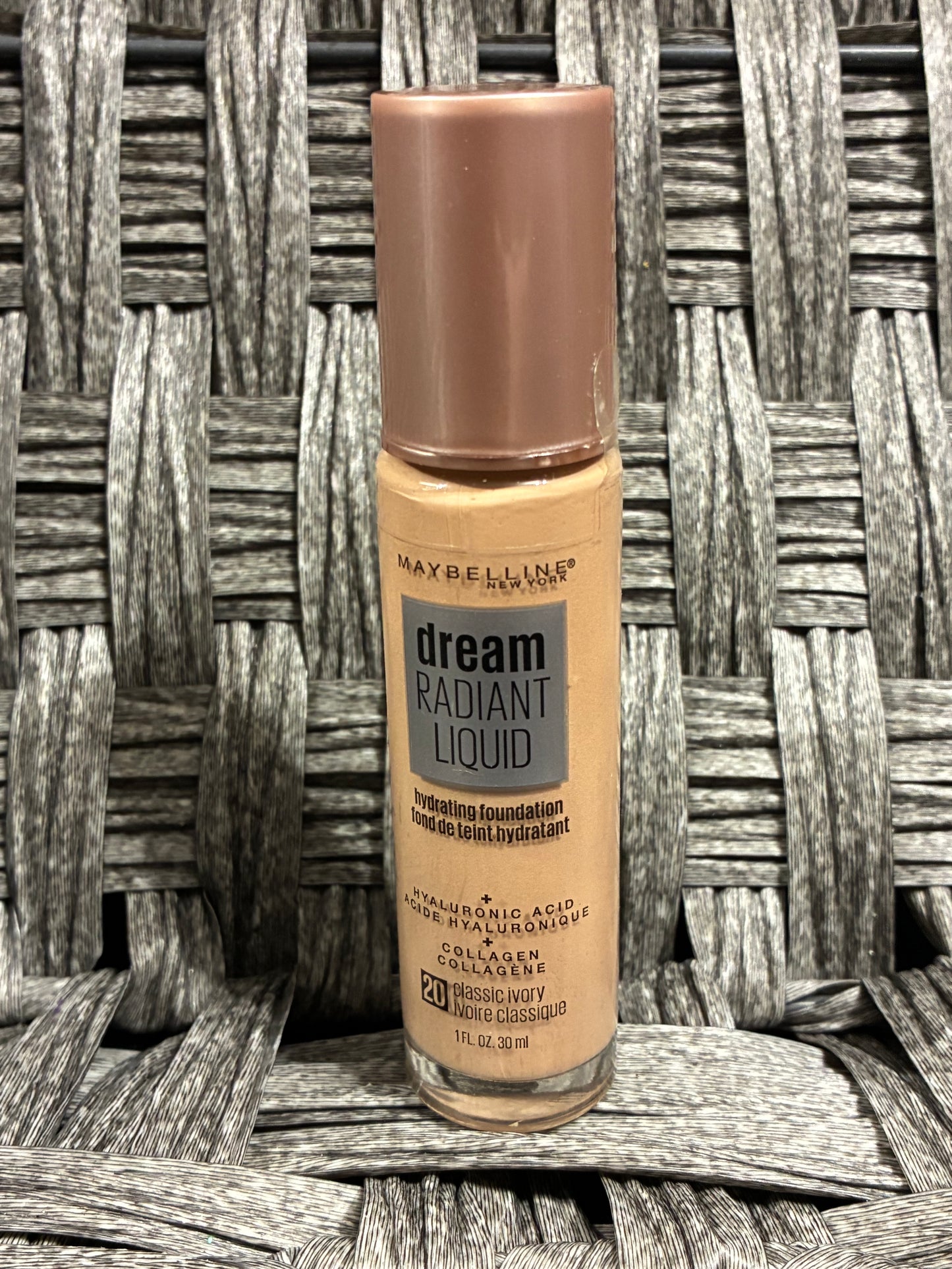 2 PACK - MAYBELLINE DREAM RADIANT LIQUID FOUNDATION - 20 CLASSIC IVORY - OPENED