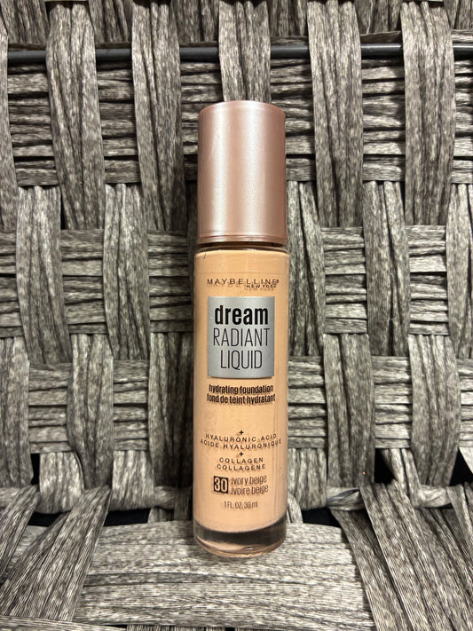 MAYBELLINE DREAM RADIANT LIQUID FOUNDATION - 30 IVORY BEIGE