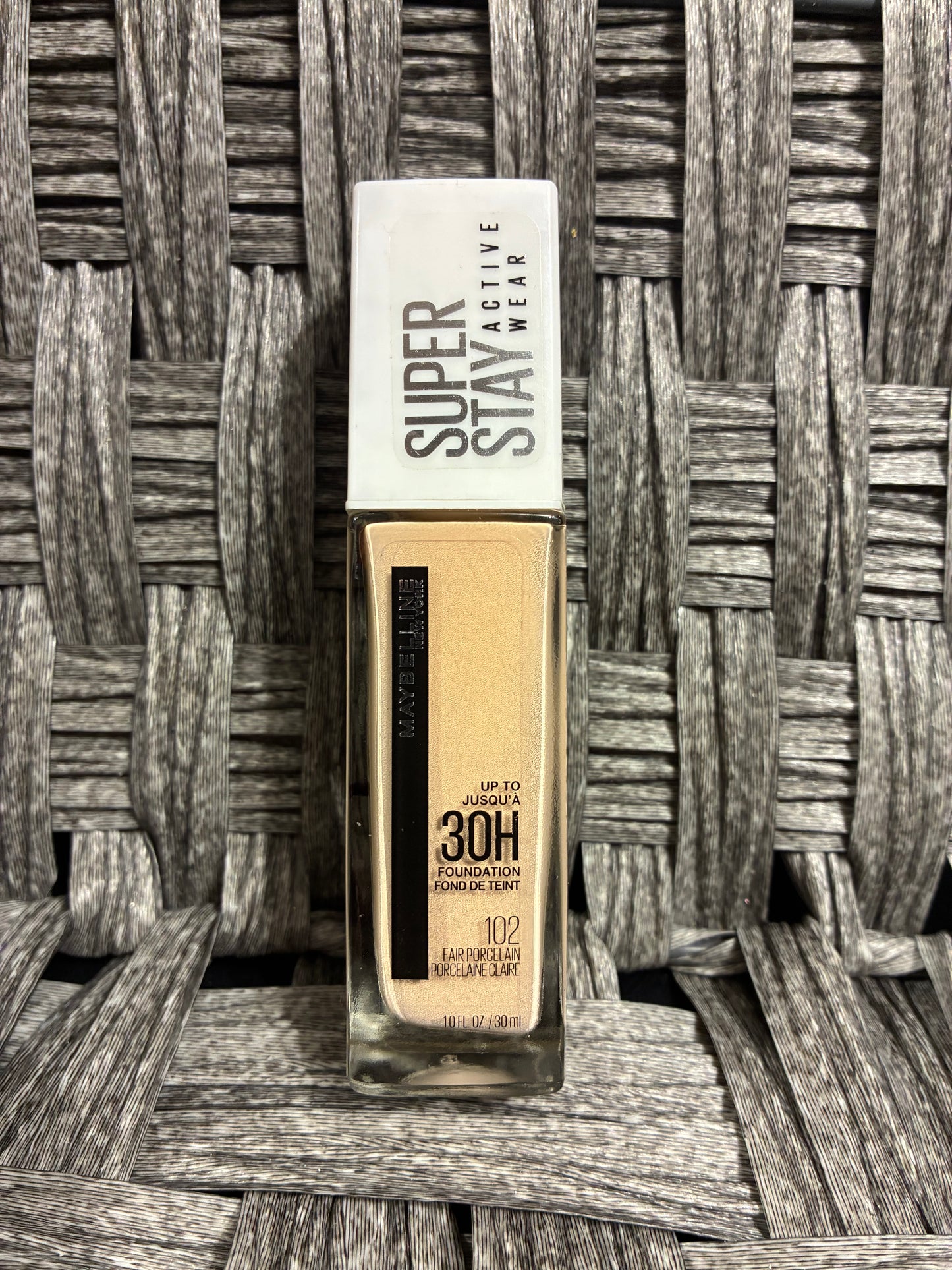 MAYBELLINE SUPER STAY ACTIVE WEAR LIQUID FOUNDATION - 102 FAIR PORCELAIN