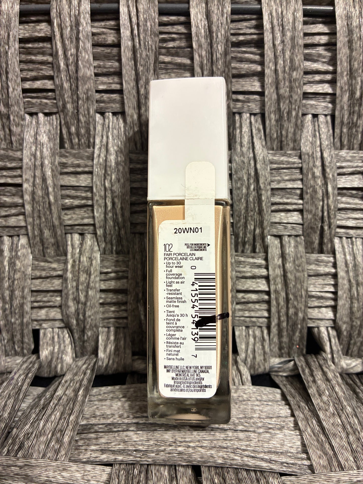 MAYBELLINE SUPER STAY ACTIVE WEAR LIQUID FOUNDATION - 102 FAIR PORCELAIN