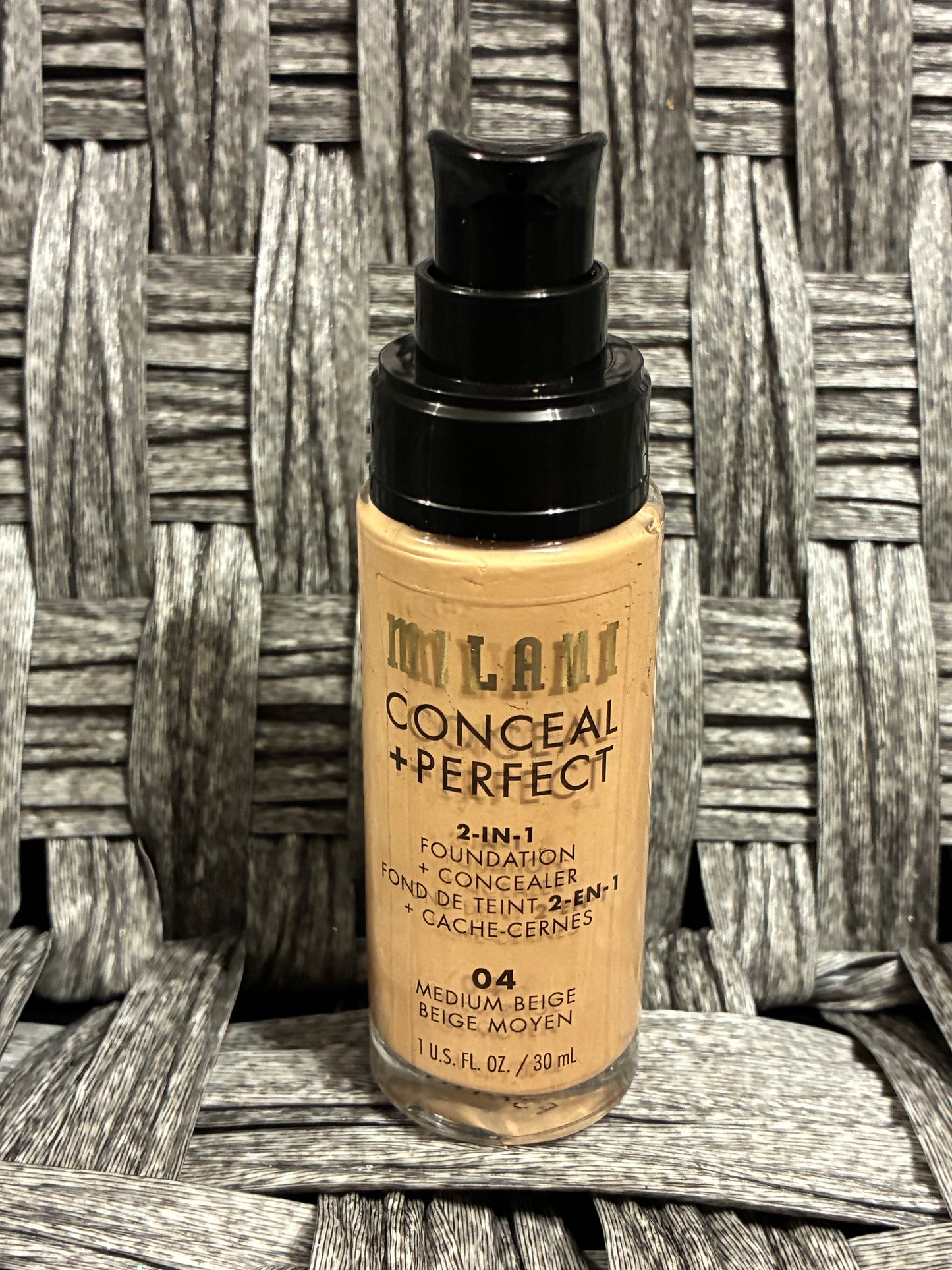 MILANI CONCEAL AND PERFECT LIQUID FOUNDATION AND CONCEALER - 04 MEDIUM BEIGE