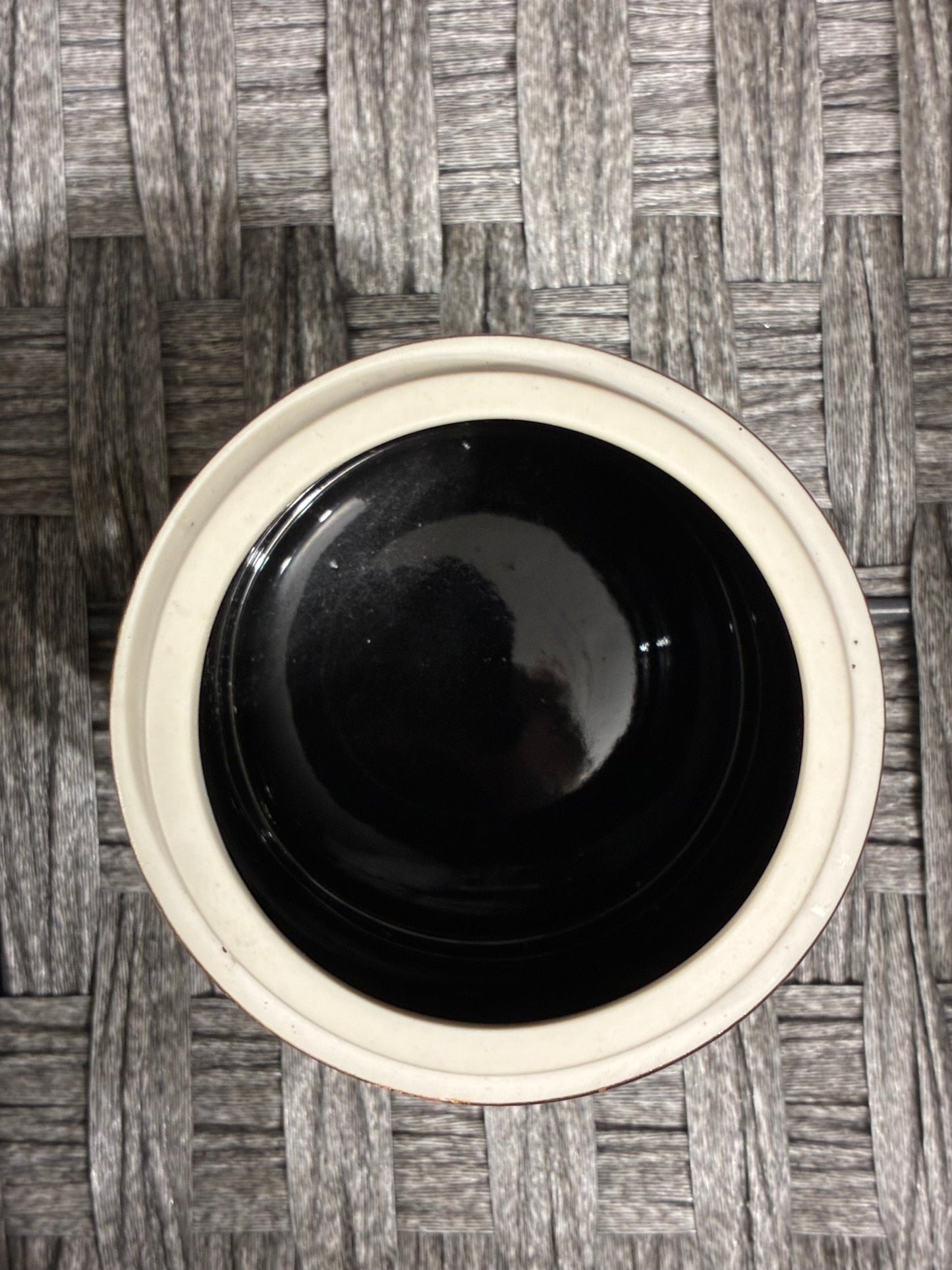 TOYO GOLDEN KIKU BLACK AND GOLD FOIL TEA JAR 4.5"