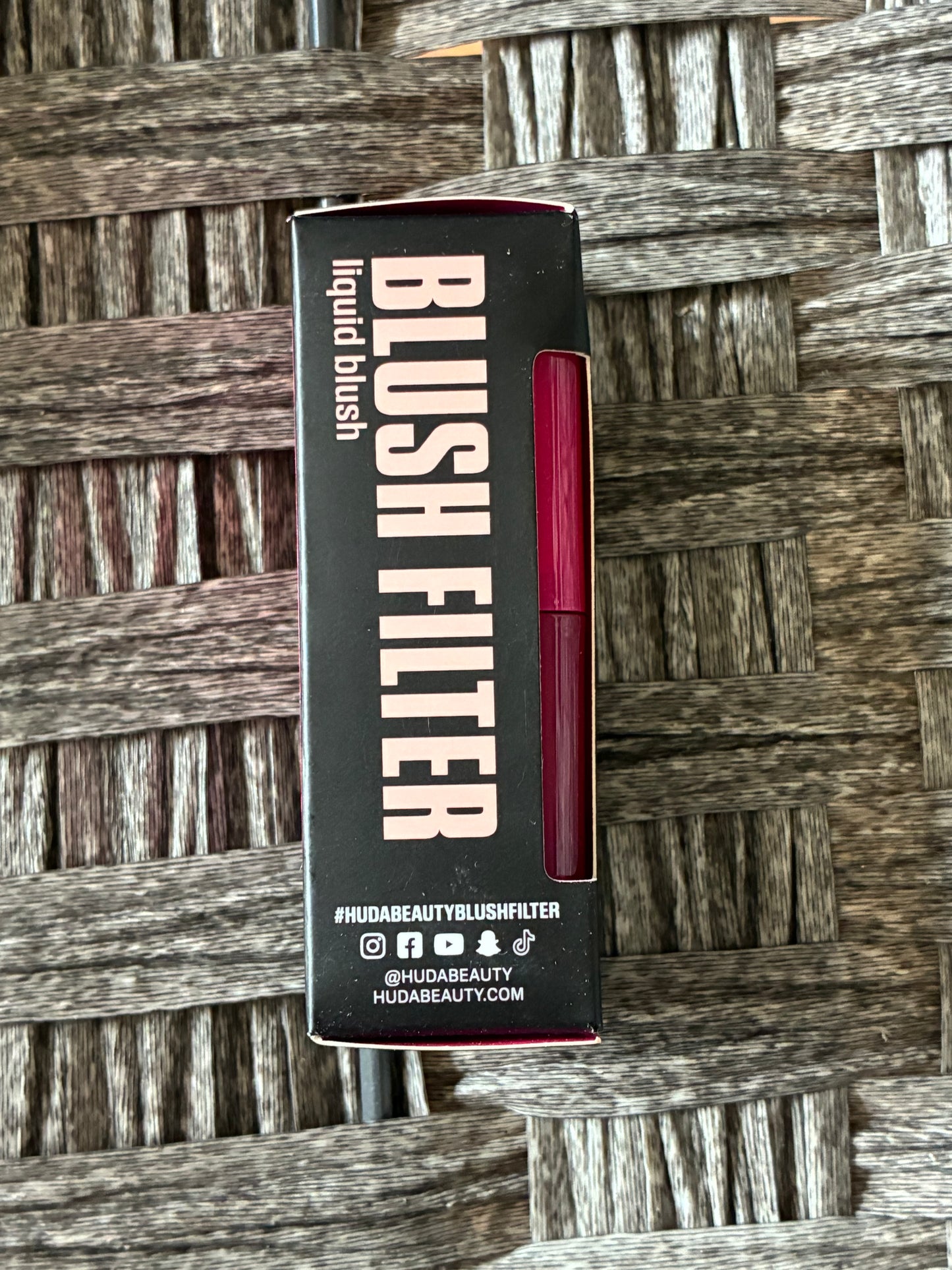 HUDA BEAUTY BLUSH FILTER LIQUID BLUSH - INTENSE GUAVA - 4.5ML/0.15FL OZ NEW