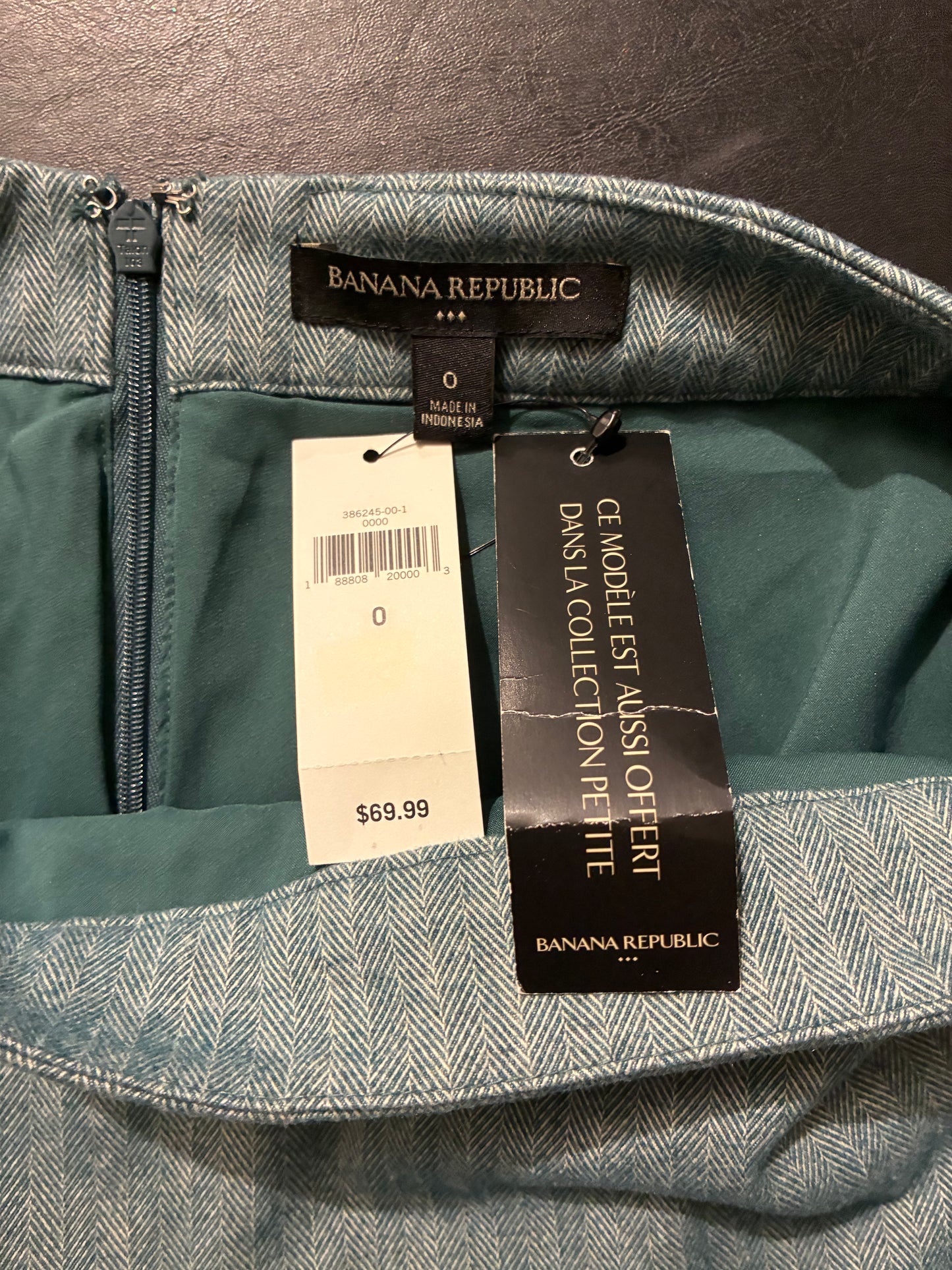 BANANA REPUBLIC GREEN HERRINGBONE SKIRT - SIZE 0 - NWT - MSRP $69.99