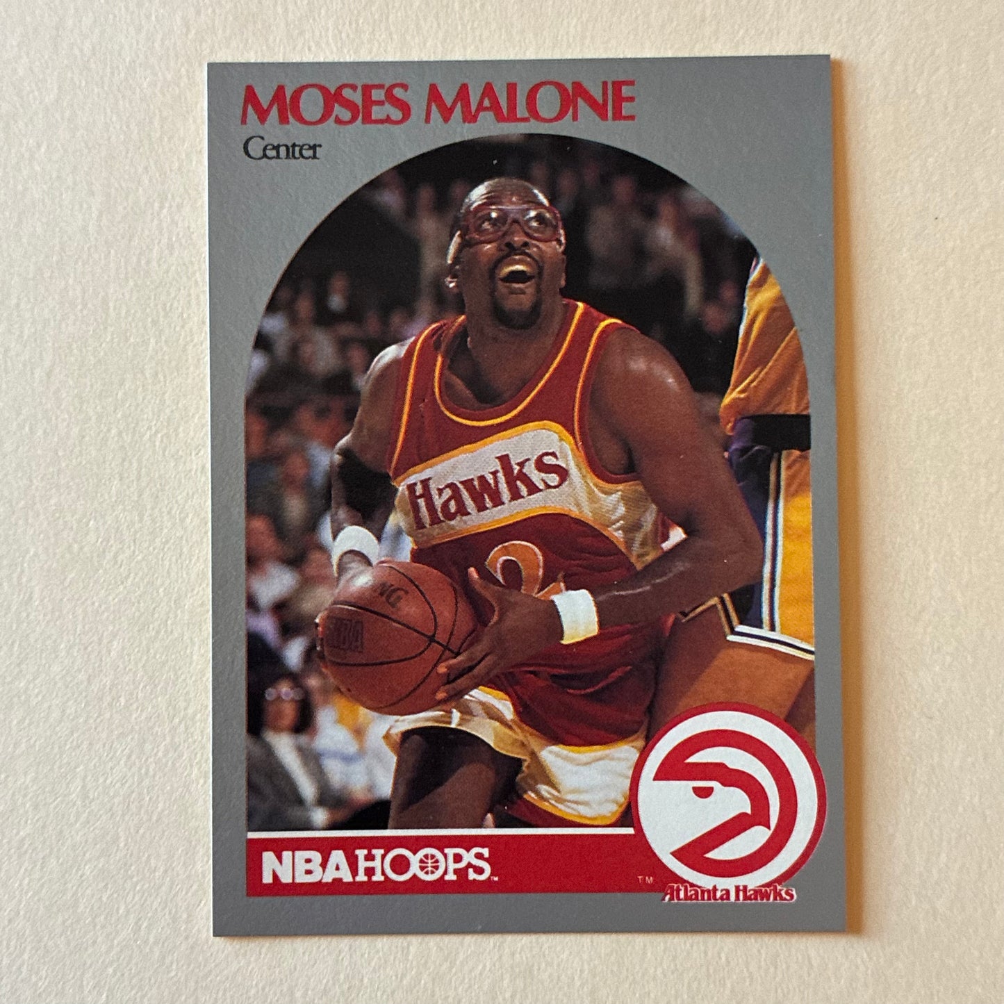 1990 NBA HOOPS - MOSES MALONE #31 (HAWKS)