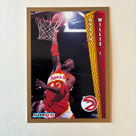 1992 FLEER TRADING CARD - KEVIN WILLIS #9 (HAWKS) - GOOD COND.