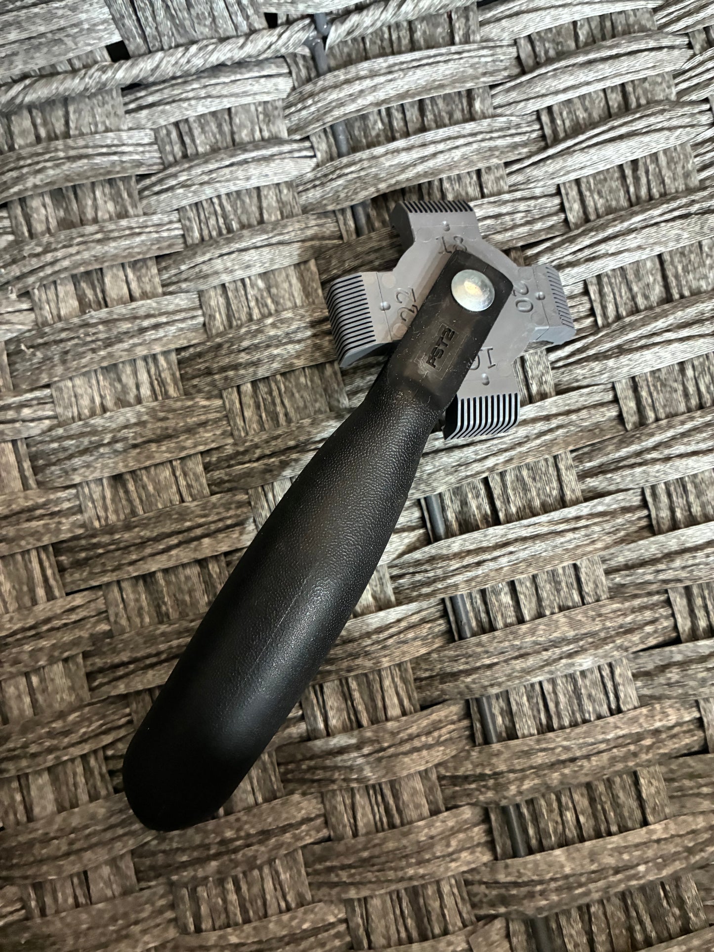 MALCO FST2 FIN STRAIGHTENING TOOL PRE OWNED - LIKE NEW