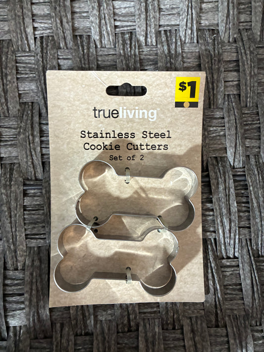 DOLLAR GENERAL TRUE LIVING DOG BONE SHAPED COOKIE CUTTERS 2PCS STAINLESS STEEL