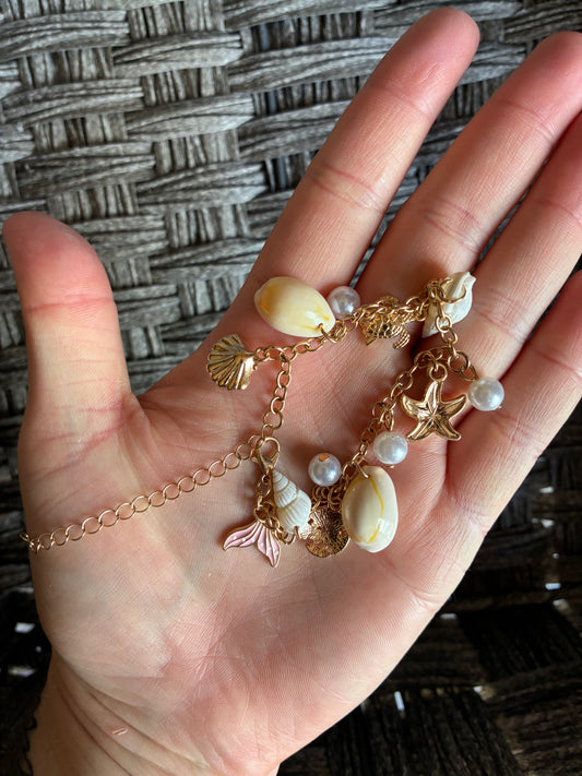 SEA SHELL GOLD TONE BRACELET