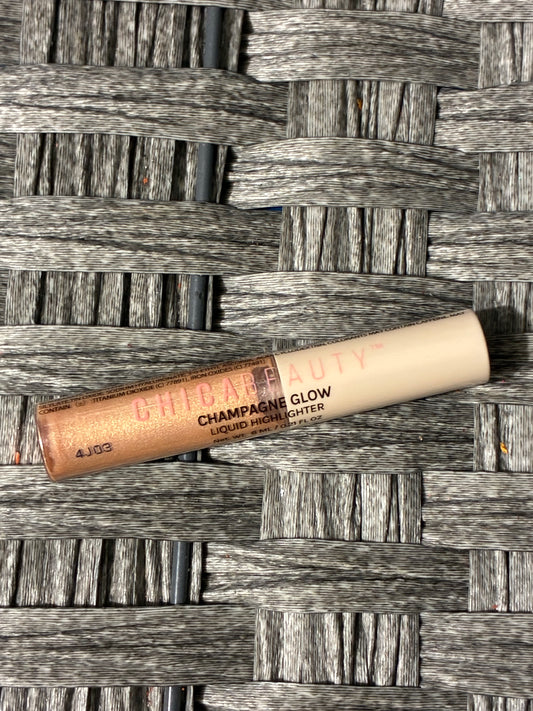 CHICA BEAUTY CHAMPAGNE GLOW LIQUID HIGHLIGHTER - 6ML