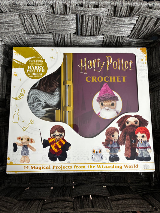 HARRY POTTER CROCHET KIT BY LUCY COLLIN - NEW OPEN BOX - 14 FUN PROJECTS