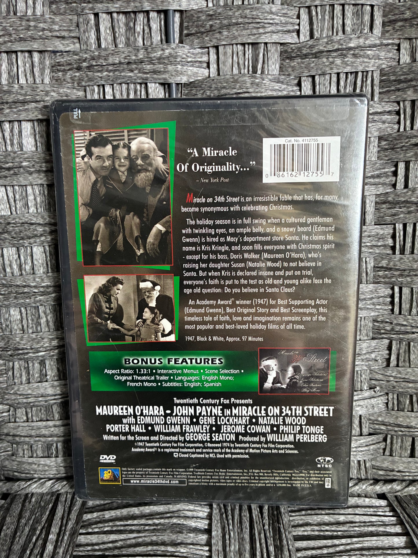 MIRACLE ON 34TH STREET - DVD - SEALED (1999)