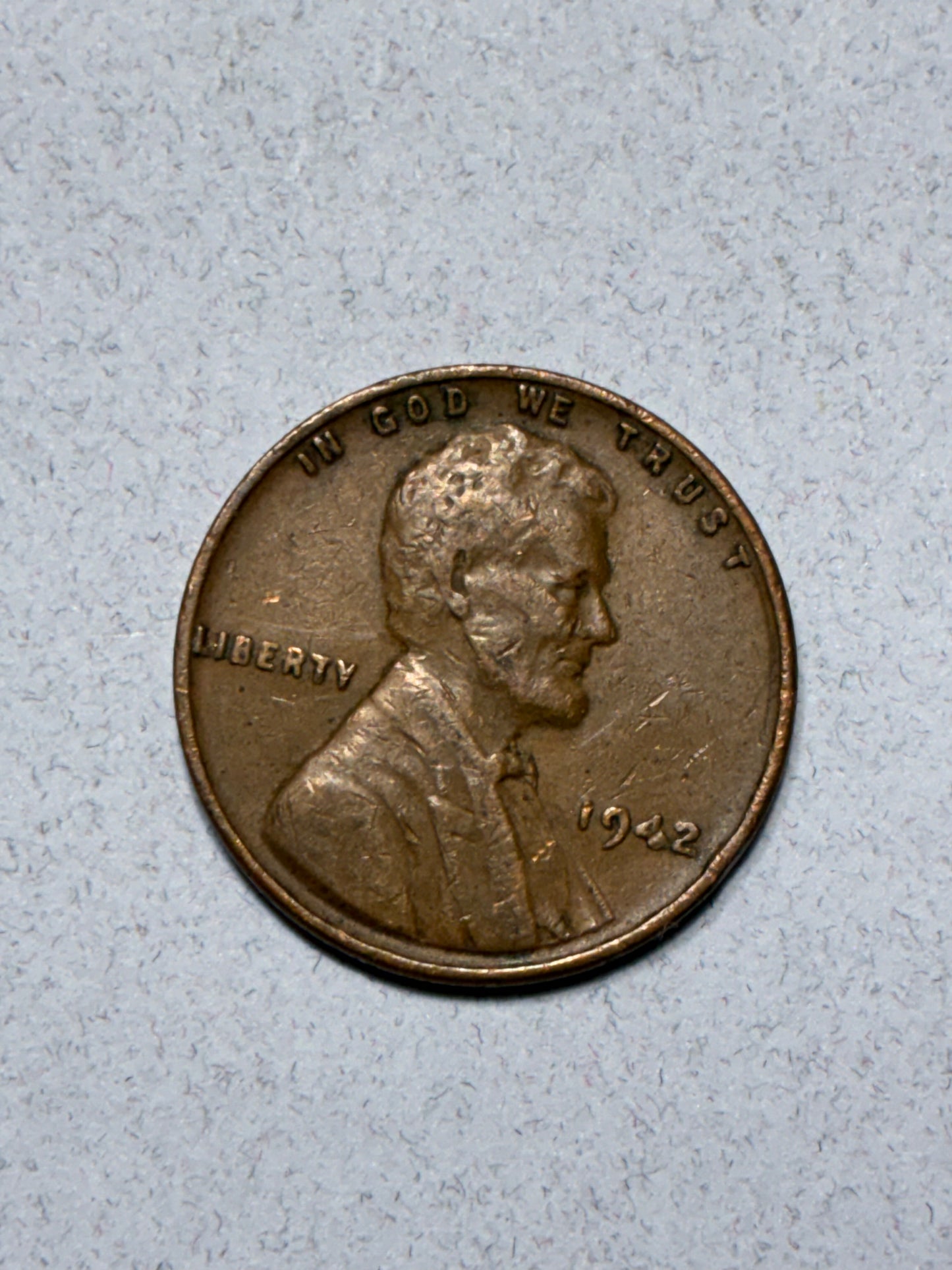 1942 WHEAT PENNY NO MINT MARK - ERROR ON "4" - 95% COPPER - CIRCULATED (LN1622)