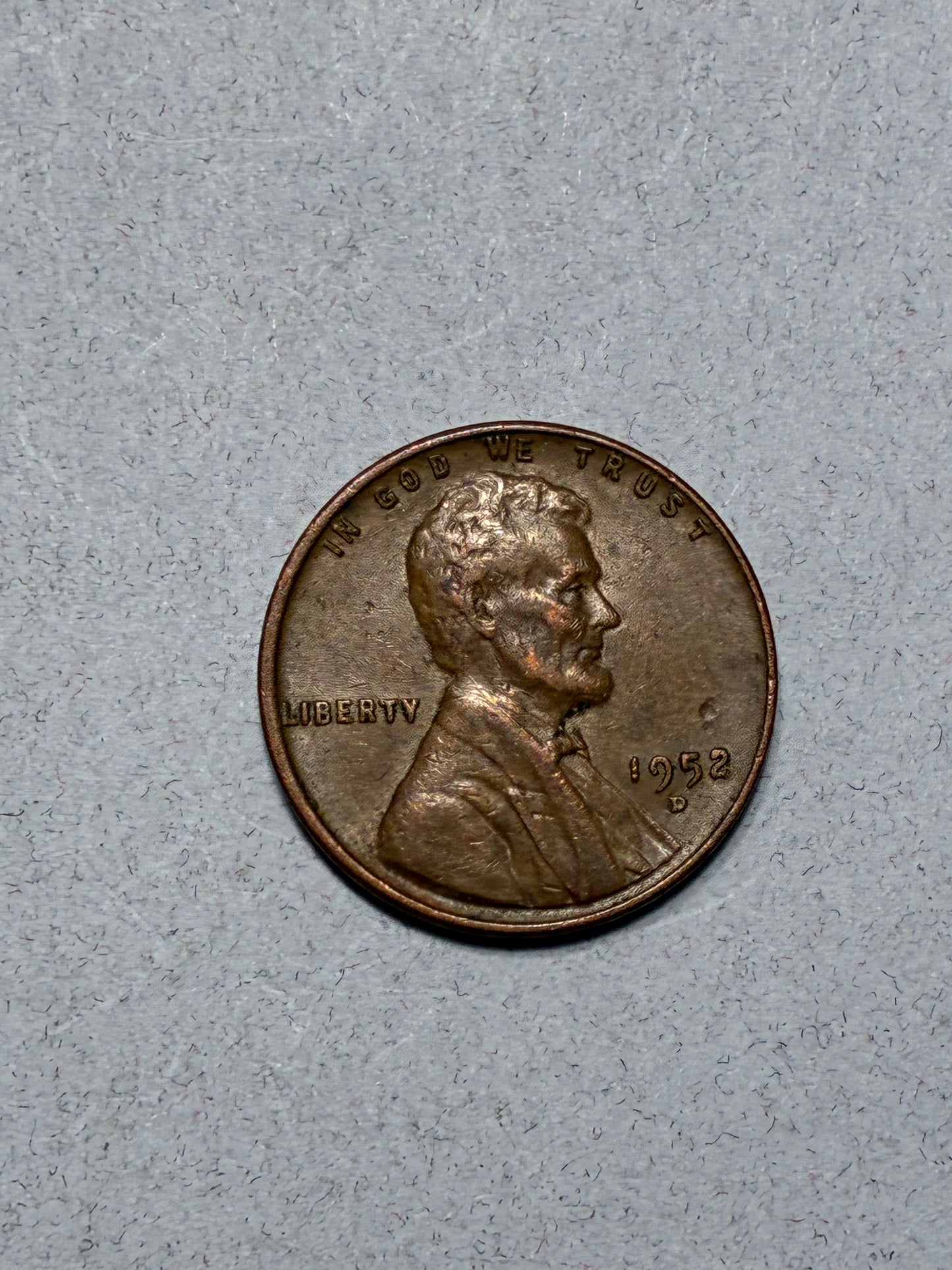 1952 D WHEAT PENNY - OFF CENTER - 95% COPPER - CIRCULATED (LN1628)