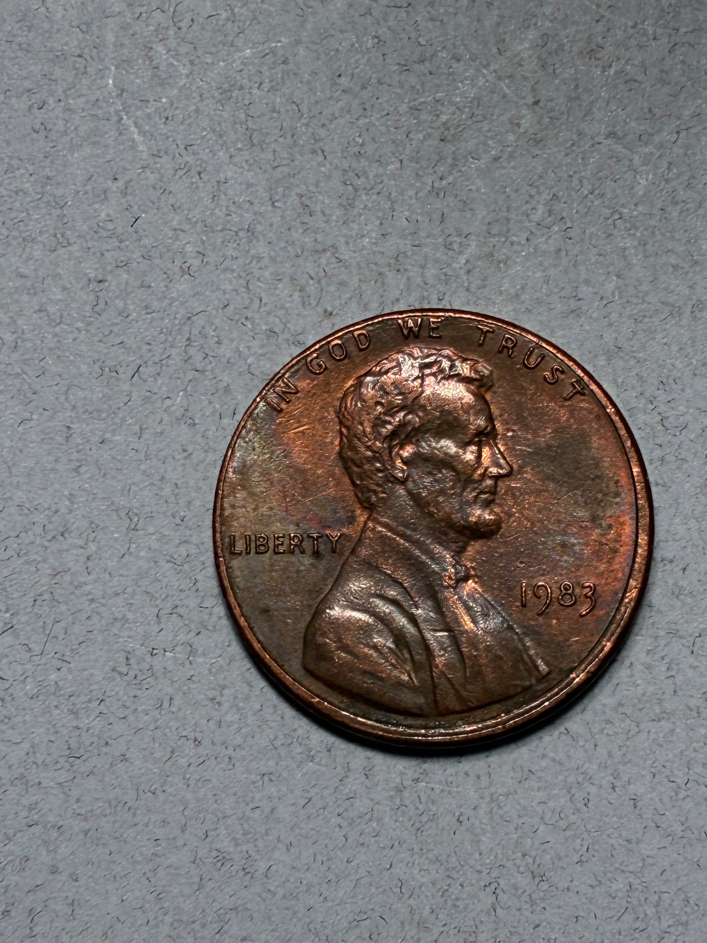 1983 PENNY NO MINT MARK DOUBLE DIE RIM OFF CENTER CIRCULATED (PNC905)