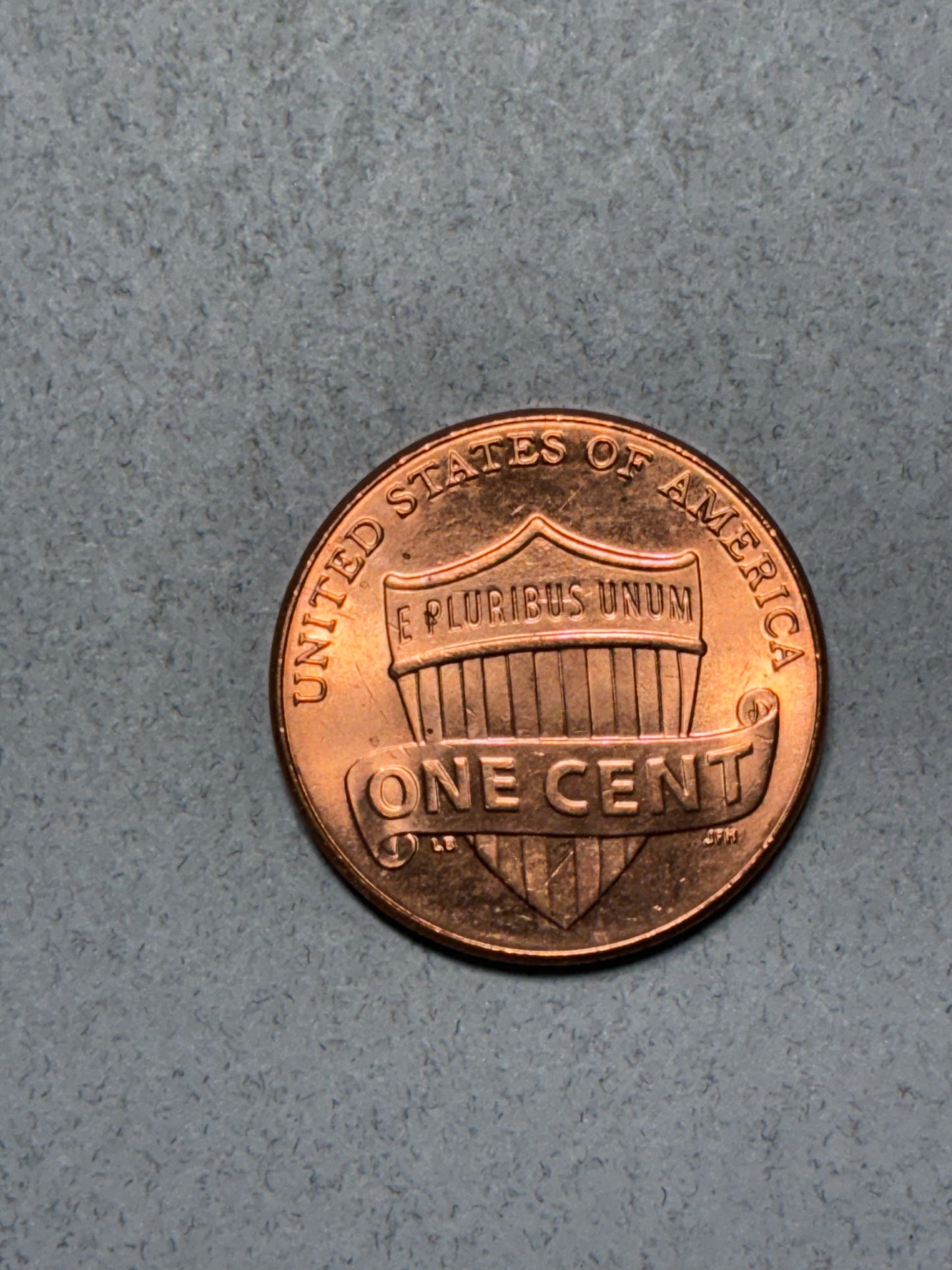 2021 PENNY NO MINT MARK - DIE CHIPS REVERSE RED COLOR - CIRCULATED (TK2004)