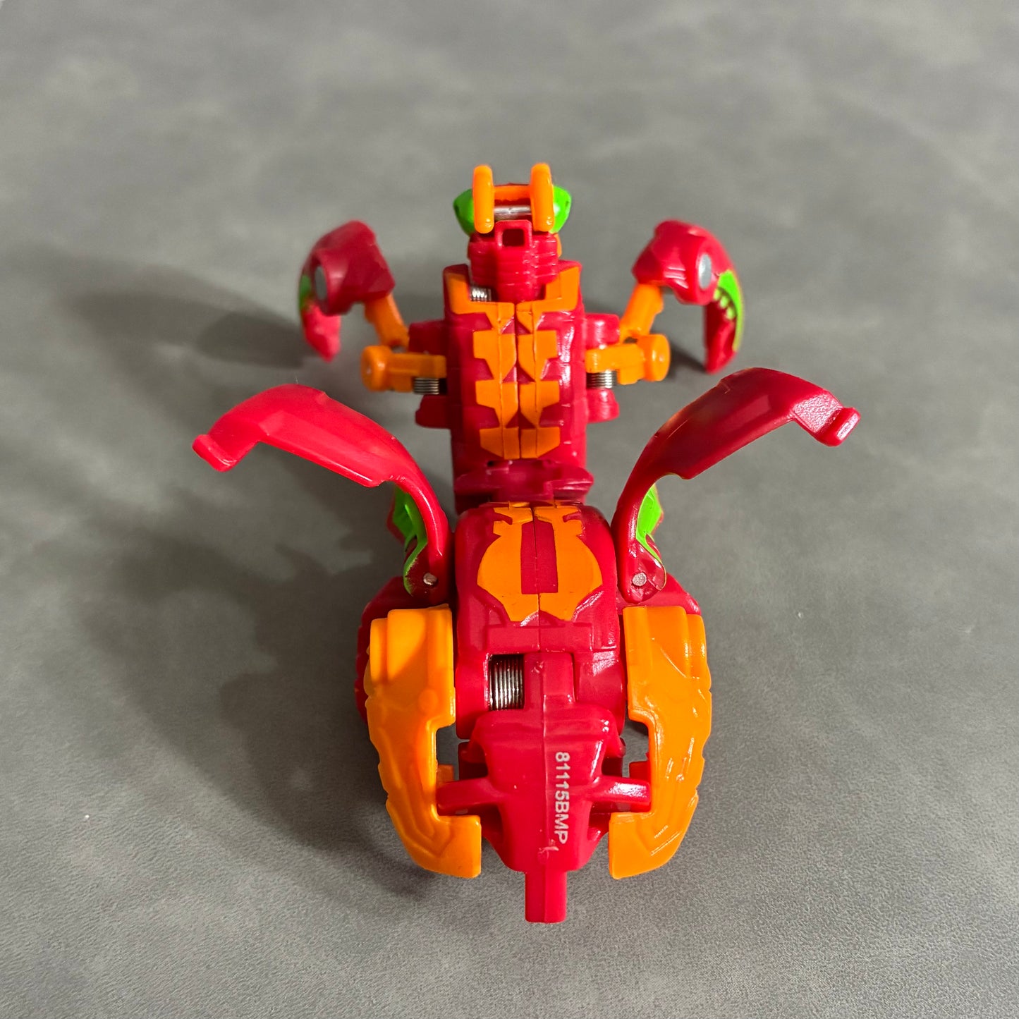 BAKUGAN PYRUS MANTONOID ULTRA B600