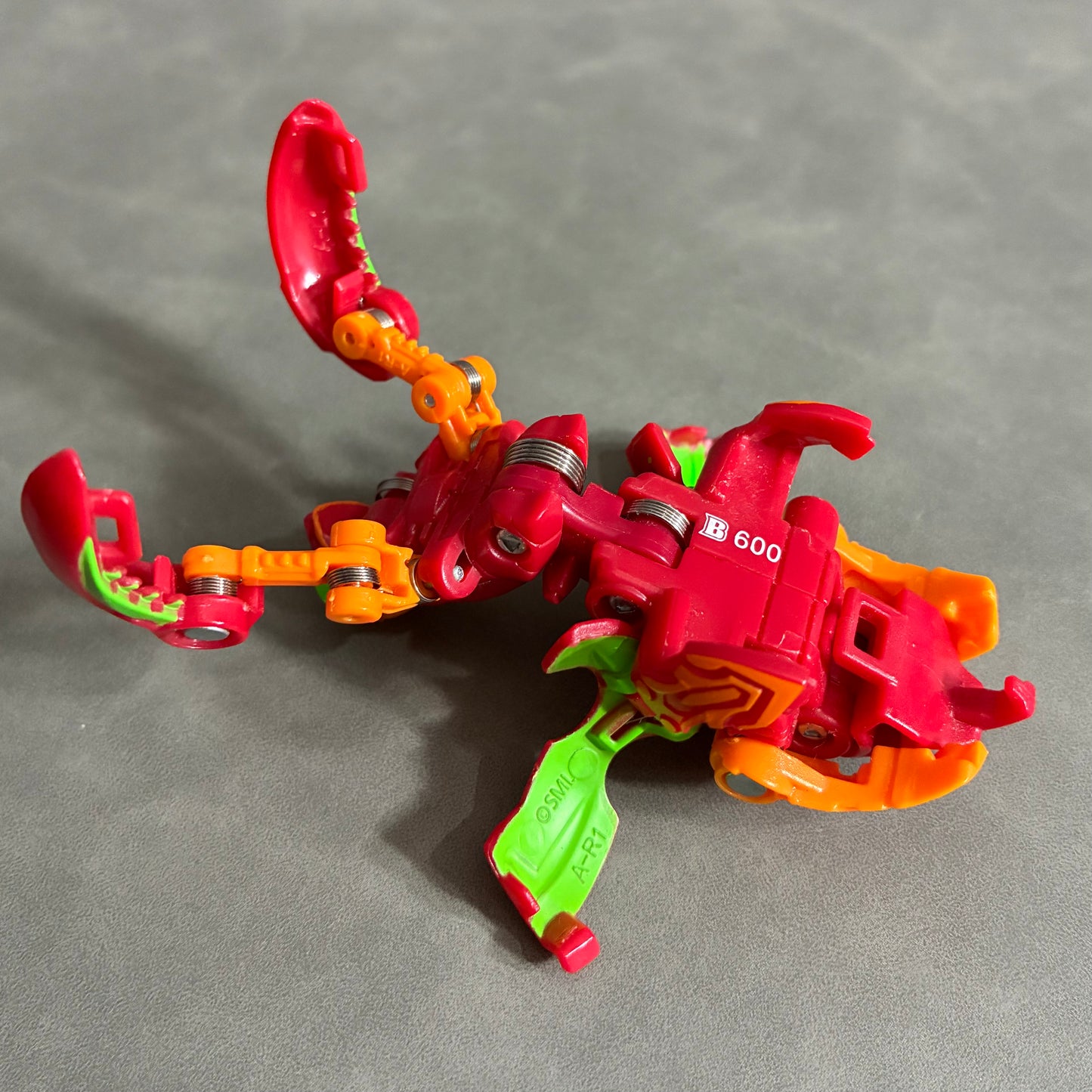 BAKUGAN PYRUS MANTONOID ULTRA B600