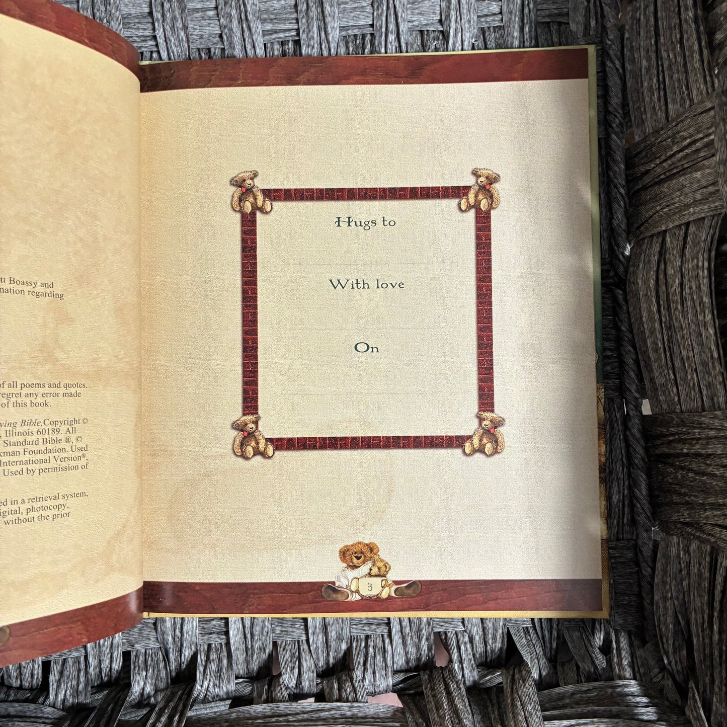 BEAR HUGS: A FRIEND IS A GIFT TO CHERISH ILLUS. GAY TALBOTT BOASSY - HARDCOVER