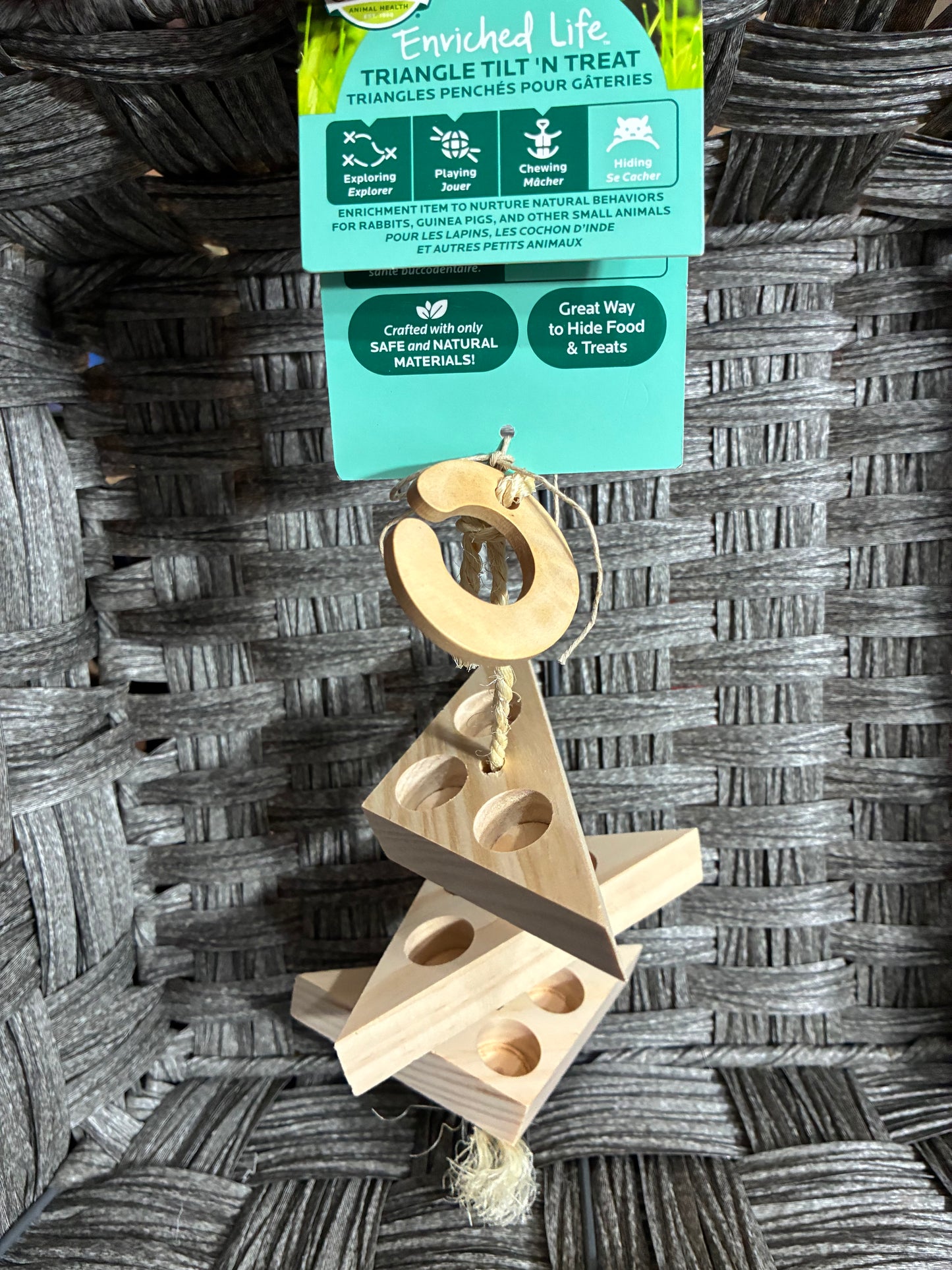 OXBOW SMALL PET TRIANGLE TILT 'N TREAT