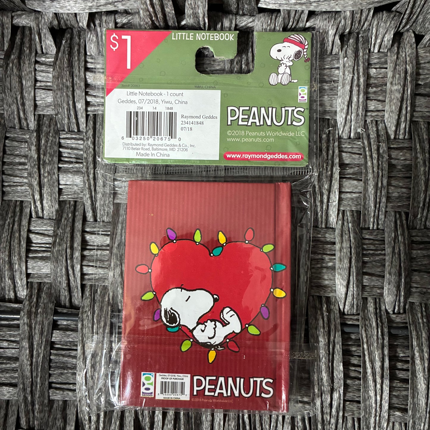 2018 TARGET BULLSEYE PEANUTS LITTLE NOTEBOOK 1CT MERRY AND BRIGHT - NEW