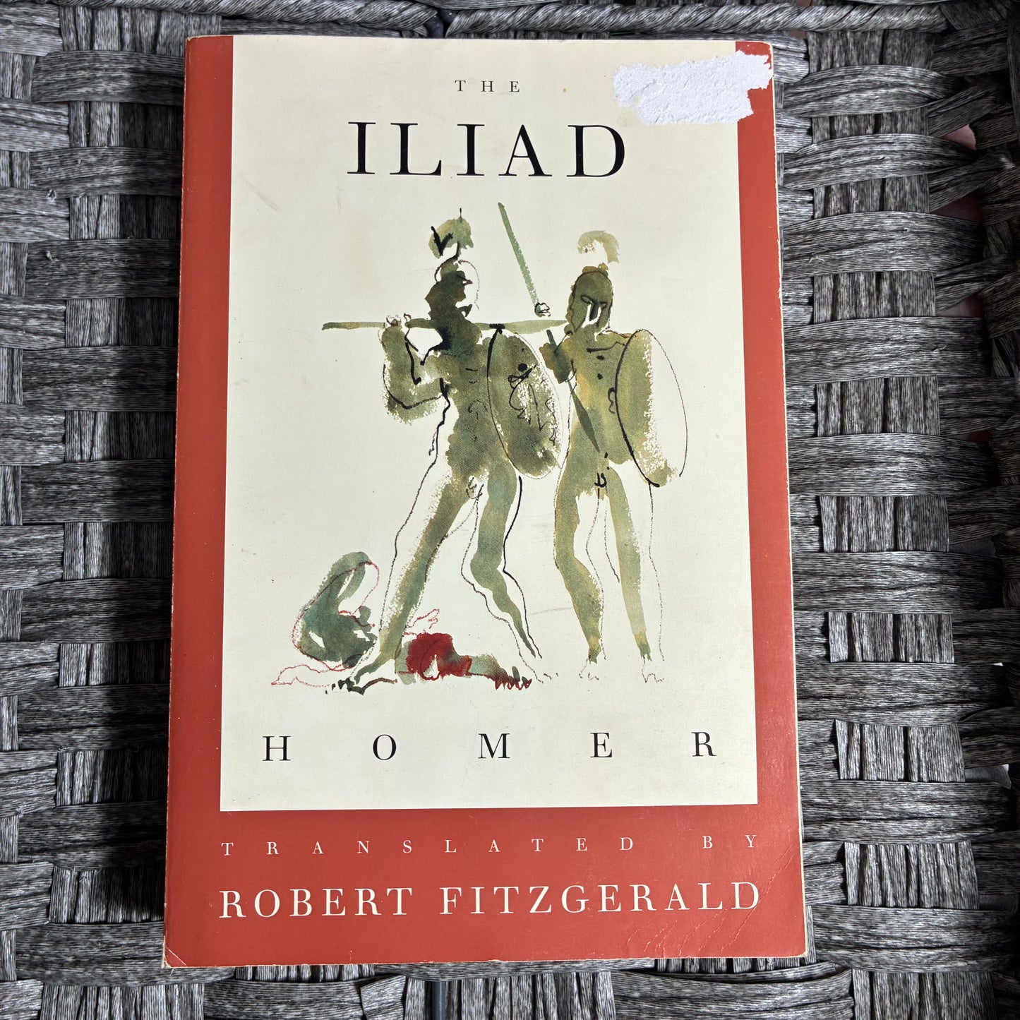 THE ILIAD HOMER TRANSLATED BY ROBERT FITZGERALD PAPERBACK - ACCEPTABLE CONDITION
