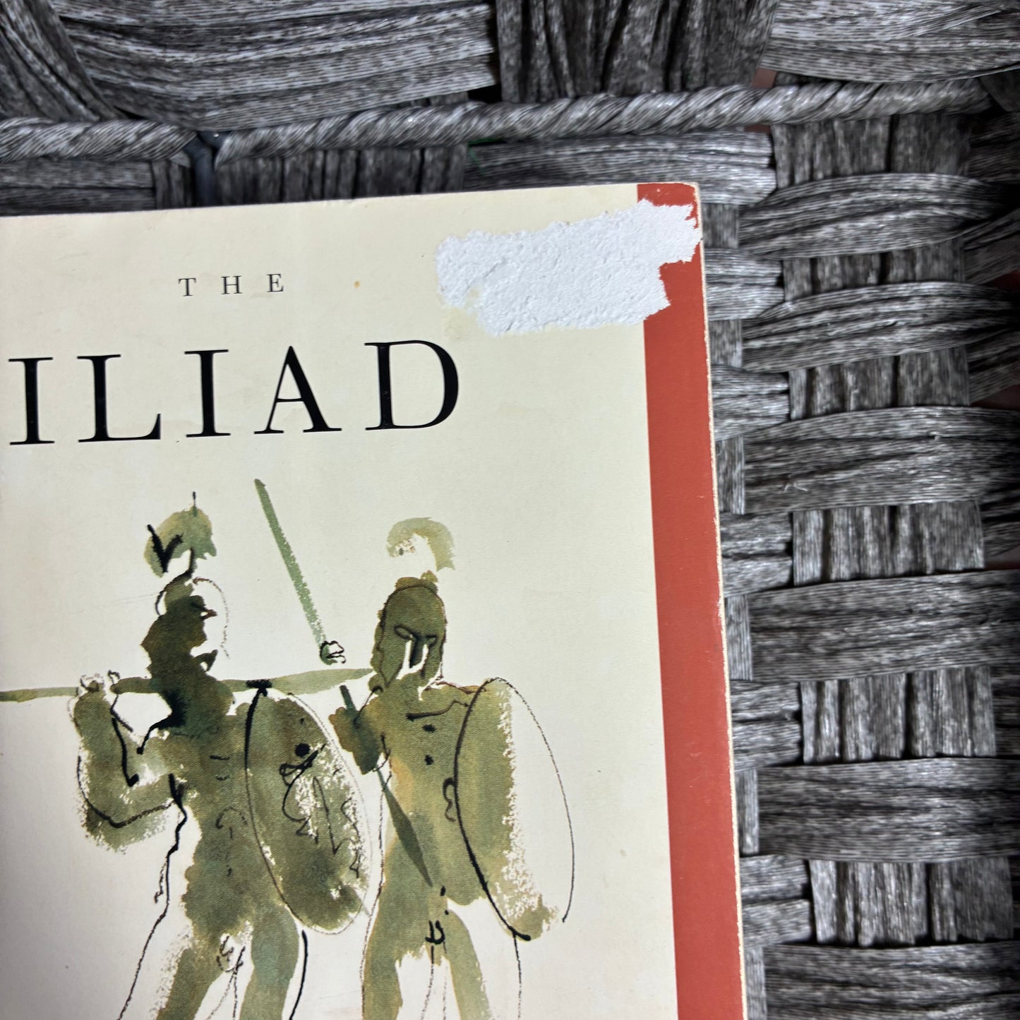 THE ILIAD HOMER TRANSLATED BY ROBERT FITZGERALD PAPERBACK - ACCEPTABLE CONDITION