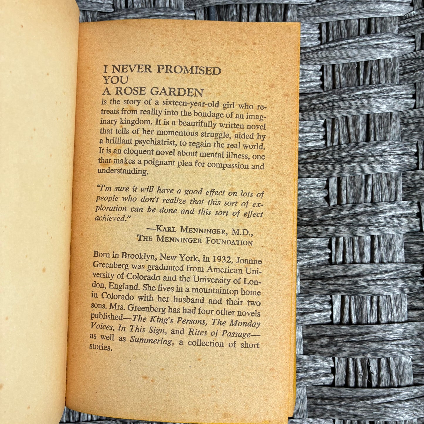 I NEVER PROMISED YOU A ROSE GARDEN JOANNE GREENBERG AS HANNAH GREEN - PAPERBACK