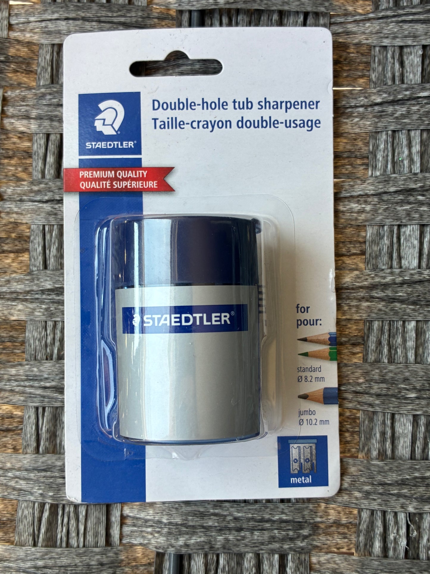 STAEDTLER DOULBE-HOLE TUB SHARPENER METAL BLUE SILVER LOCKING