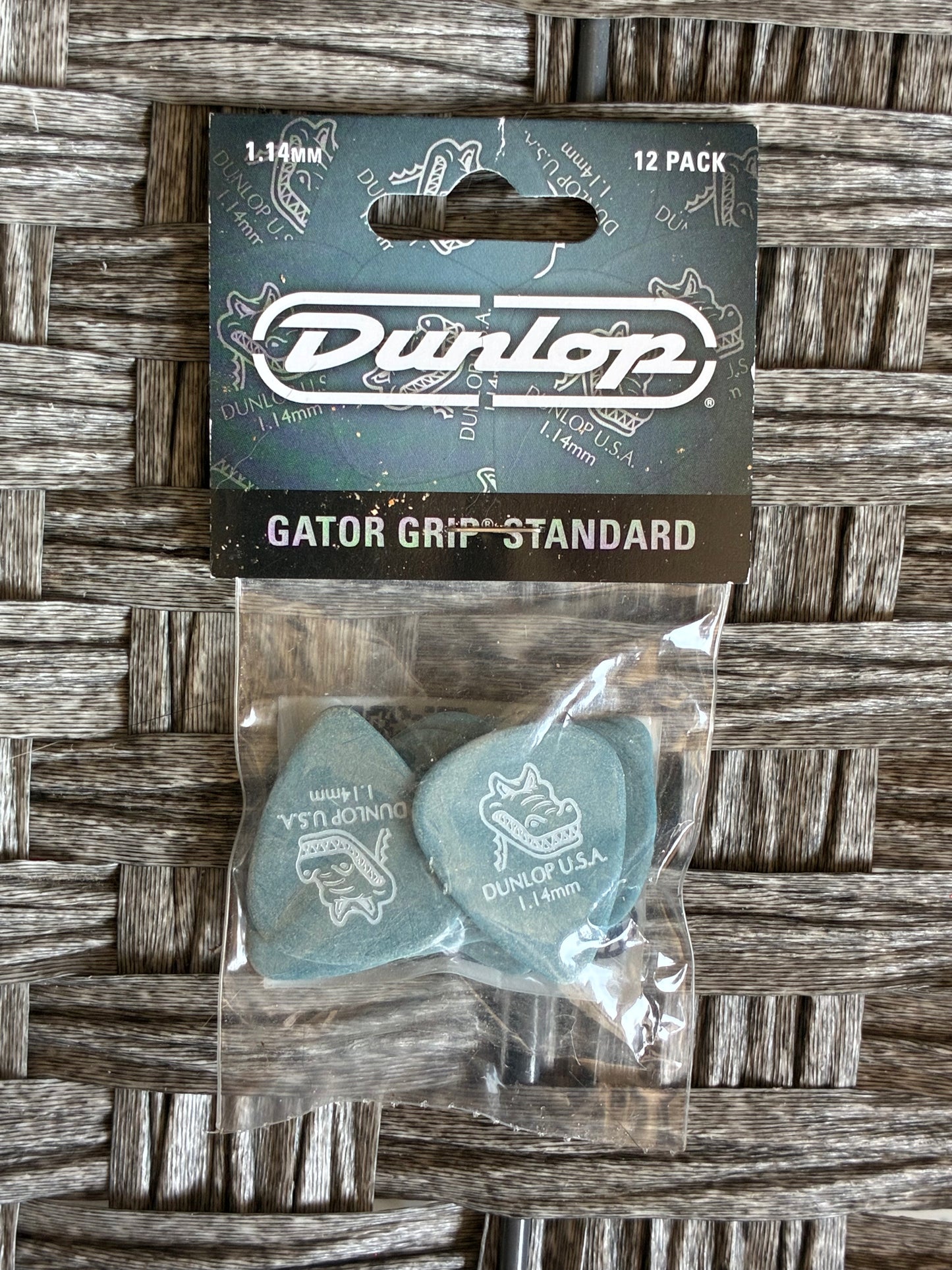 DUNLOP GATOR GRIP STANDARD 1.14MM GUITAR PICKS 12 PACK