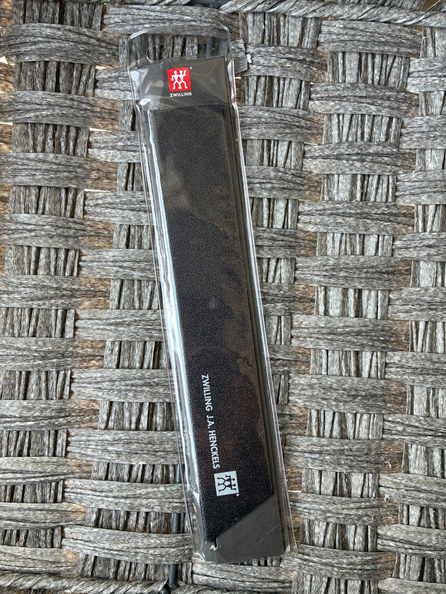 ZWILLING J.A. HENCKELS PROTECTIVE KNIFE BLADE COVER 140MM-200MM MN#30499-512