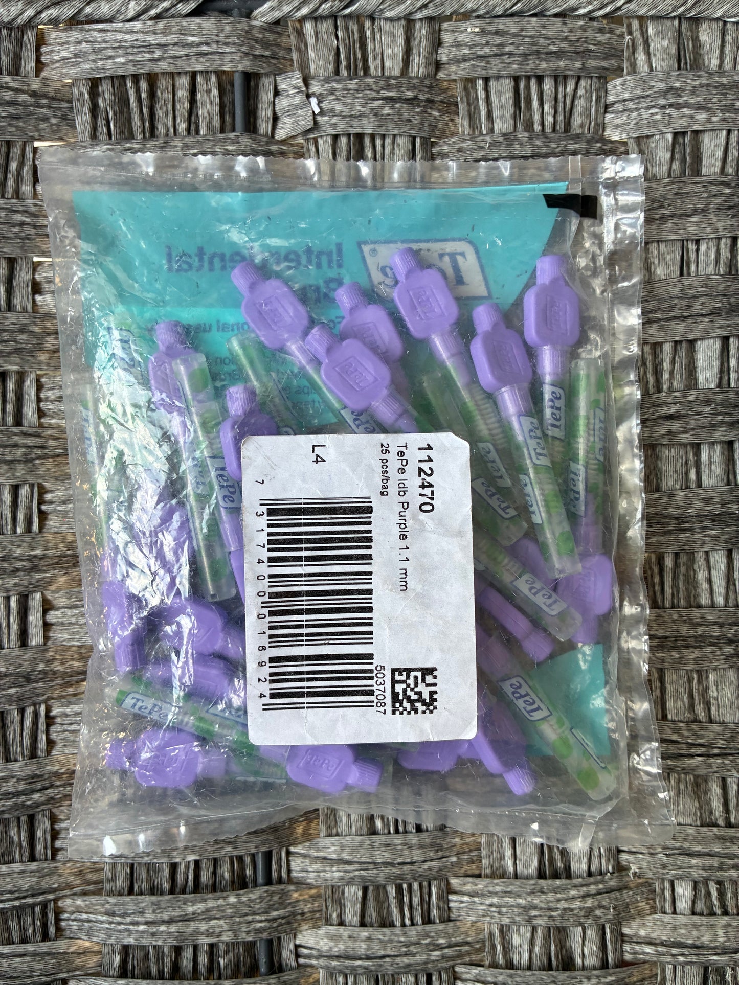 TEPE INTERDENTAL BRUSHES 25PCS LARGE PRUPLE SIZE 6 1.1MM #112470