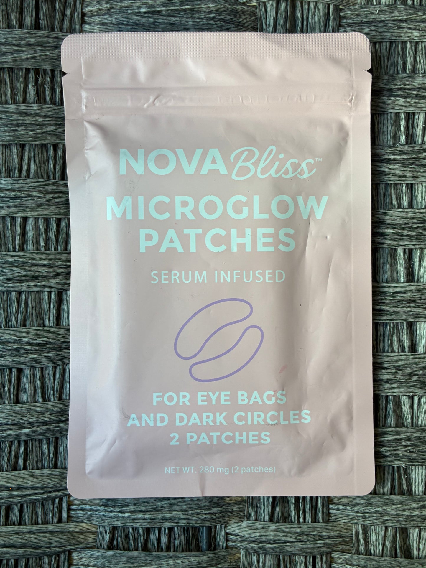 NOVABLISS MICROGLOW PATCHES SERUM INFUSED FOR EYE BAGS DARK CIRCLES 2 PATCHES