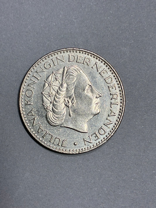 1968 NETHERLANDS 1 GULDEN NICKLE COIN FT. QUEEN JULIANA - CIRCULATED