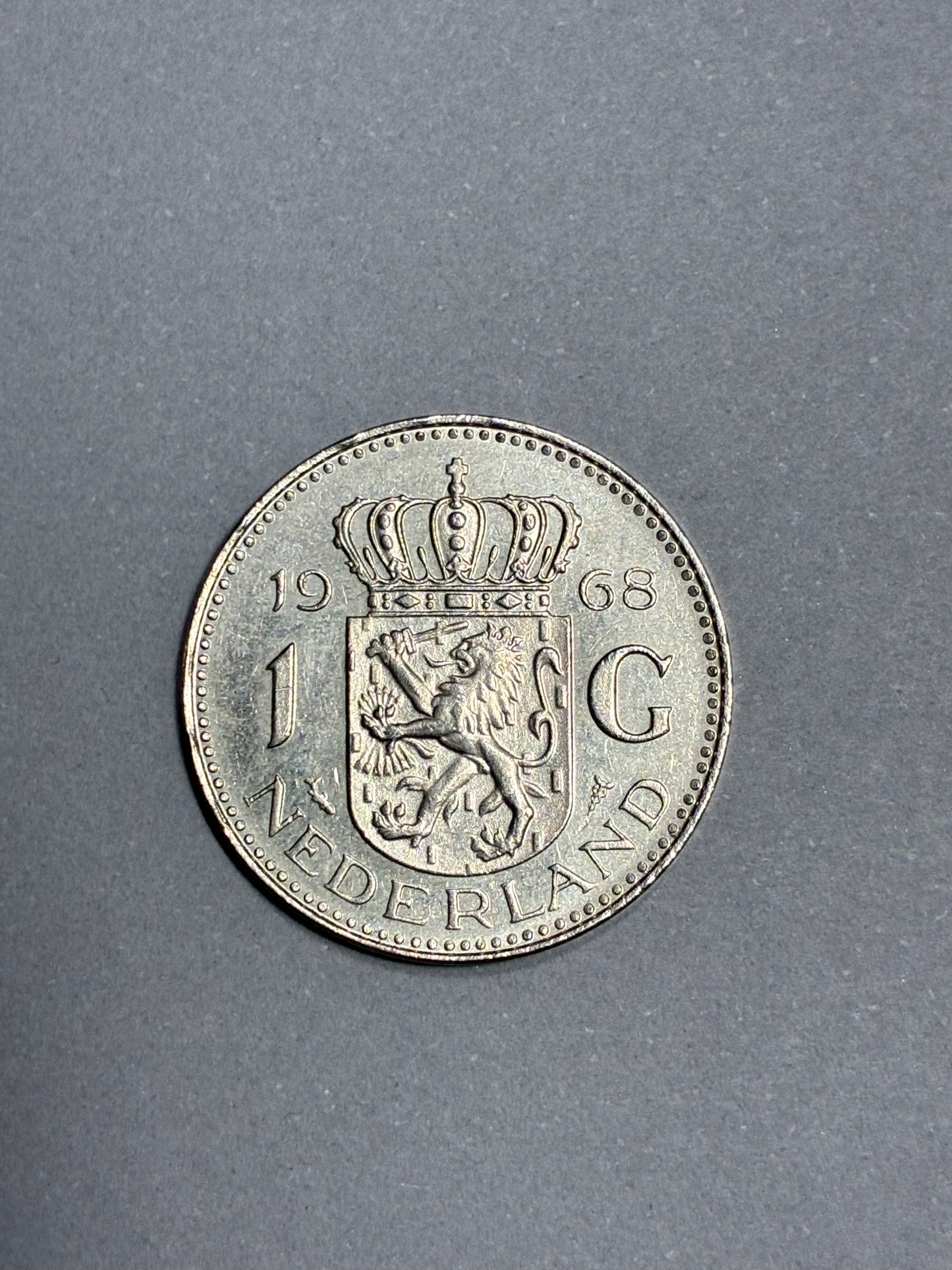 1968 NETHERLANDS 1 GULDEN NICKLE COIN FT. QUEEN JULIANA - CIRCULATED