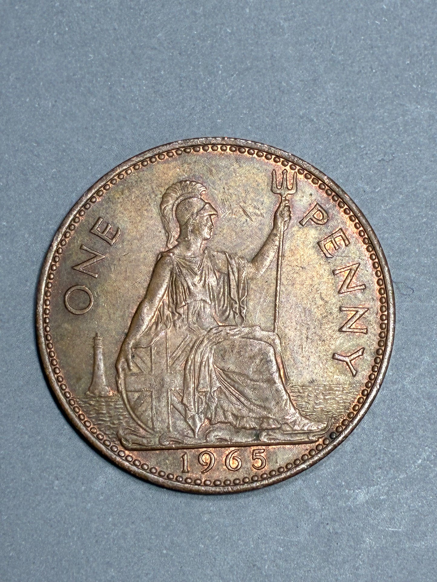 1965 UNITED KINGDOM 1 PENNY BRONZE COIN FT. QUEEN ELIZABETH II - CIRCULATED